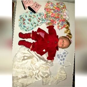 :* 2014 Cititoy Blue Eye Blond Hair Vinyl & Cloth Baby Doll 14" with outfits lot